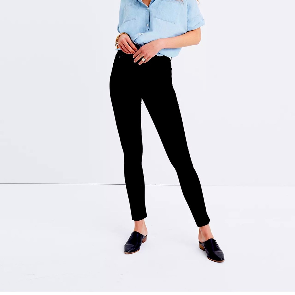 Madewell 10" High-Rise Skinny Jeans in Carbondale Wash. Size 27. Like new.